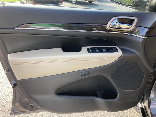 used 2016 Jeep Grand Cherokee car, priced at $14,995