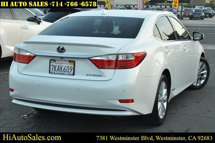 used 2013 Lexus ES 300h car, priced at $12,998