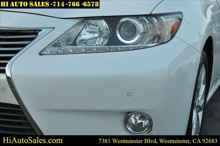 used 2013 Lexus ES 300h car, priced at $12,998