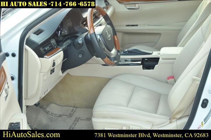 used 2013 Lexus ES 300h car, priced at $12,998