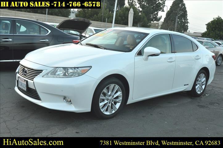 used 2013 Lexus ES 300h car, priced at $12,998