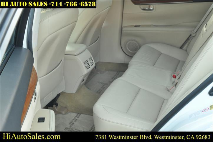 used 2013 Lexus ES 300h car, priced at $12,998