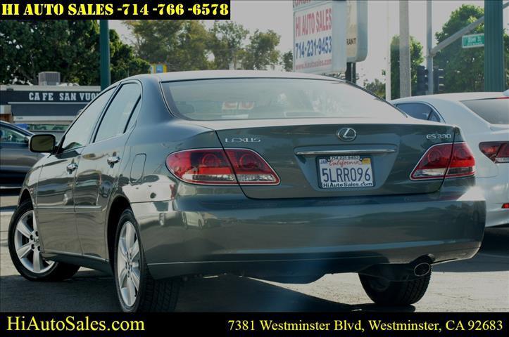 used 2005 Lexus ES 330 car, priced at $8,750