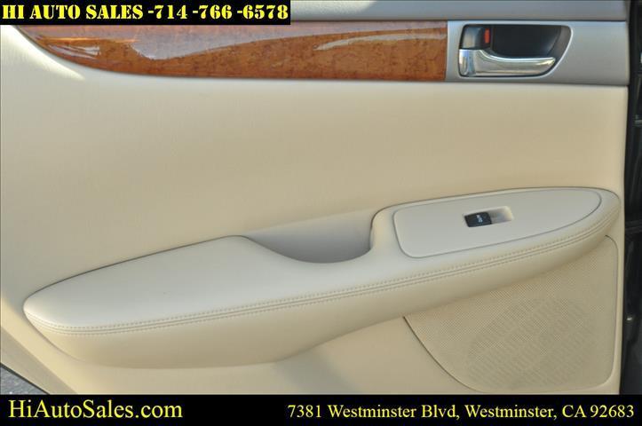 used 2005 Lexus ES 330 car, priced at $8,750