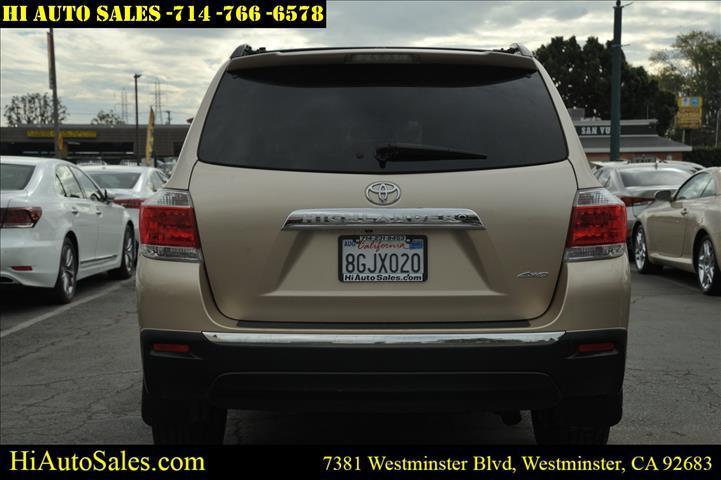 used 2012 Toyota Highlander car, priced at $13,498