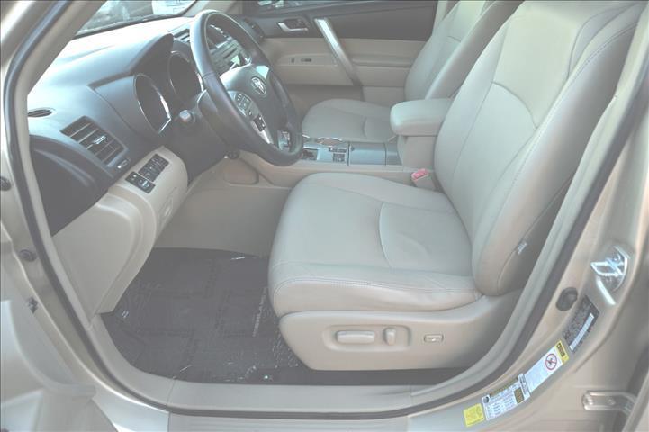 used 2012 Toyota Highlander car, priced at $13,498