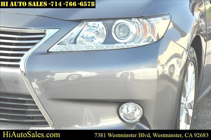 used 2013 Lexus ES 300h car, priced at $18,998