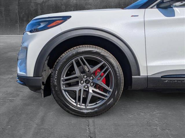 used 2025 Ford Explorer car, priced at $46,998