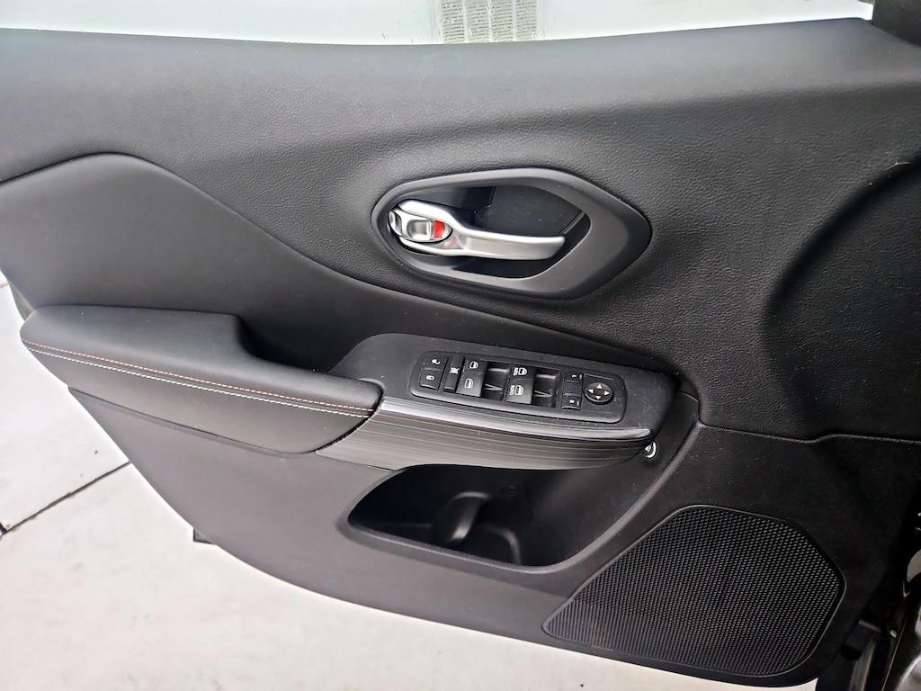 used 2016 Jeep Cherokee car, priced at $15,998