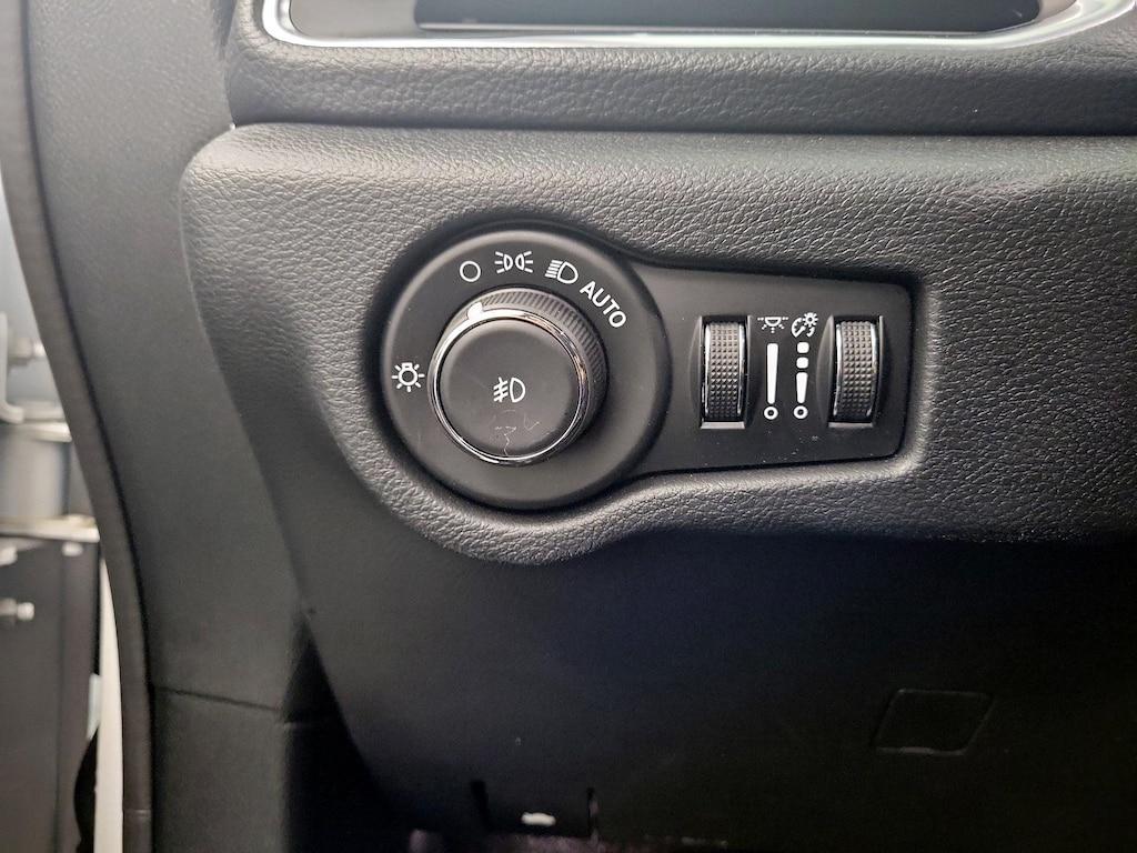 used 2023 Chrysler Pacifica Hybrid car, priced at $39,998