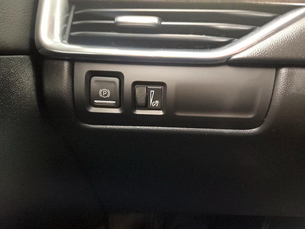 used 2021 Cadillac XT4 car, priced at $26,998