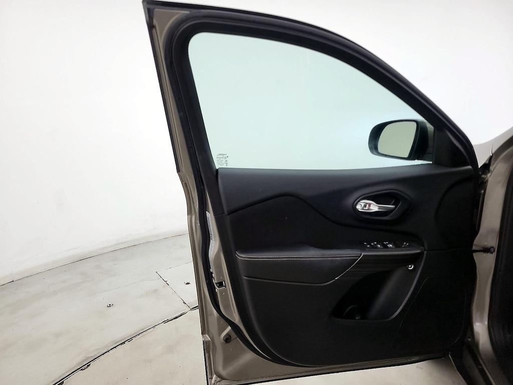 used 2016 Jeep Cherokee car, priced at $16,998
