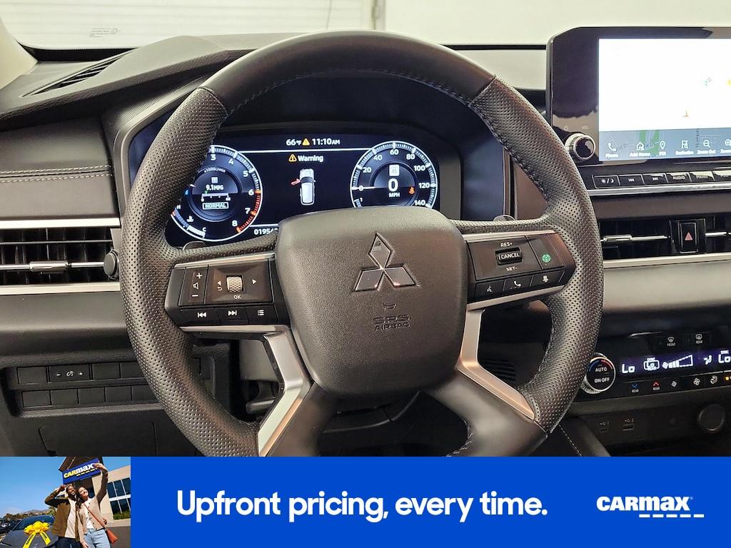 used 2024 Mitsubishi Outlander car, priced at $31,998