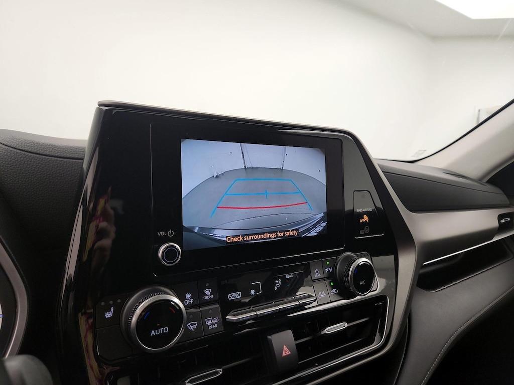 used 2023 Toyota Highlander Hybrid car, priced at $41,998