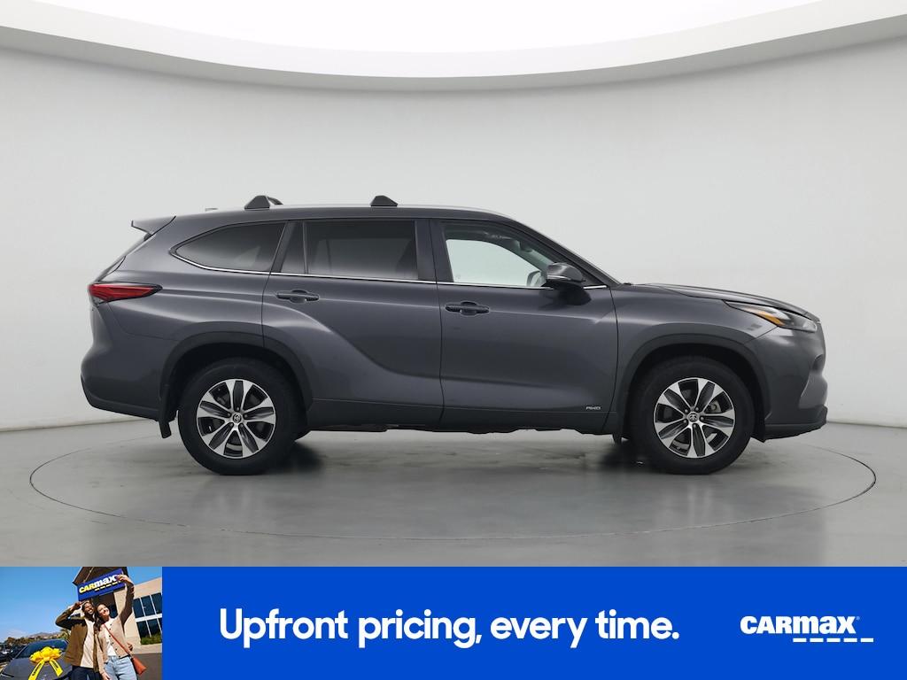 used 2023 Toyota Highlander Hybrid car, priced at $41,998