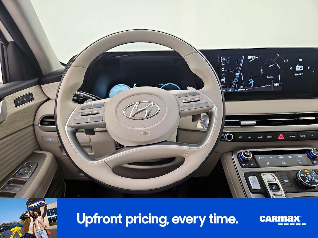 used 2024 Hyundai Palisade car, priced at $43,998