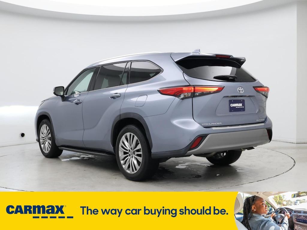 used 2023 Toyota Highlander car, priced at $47,998