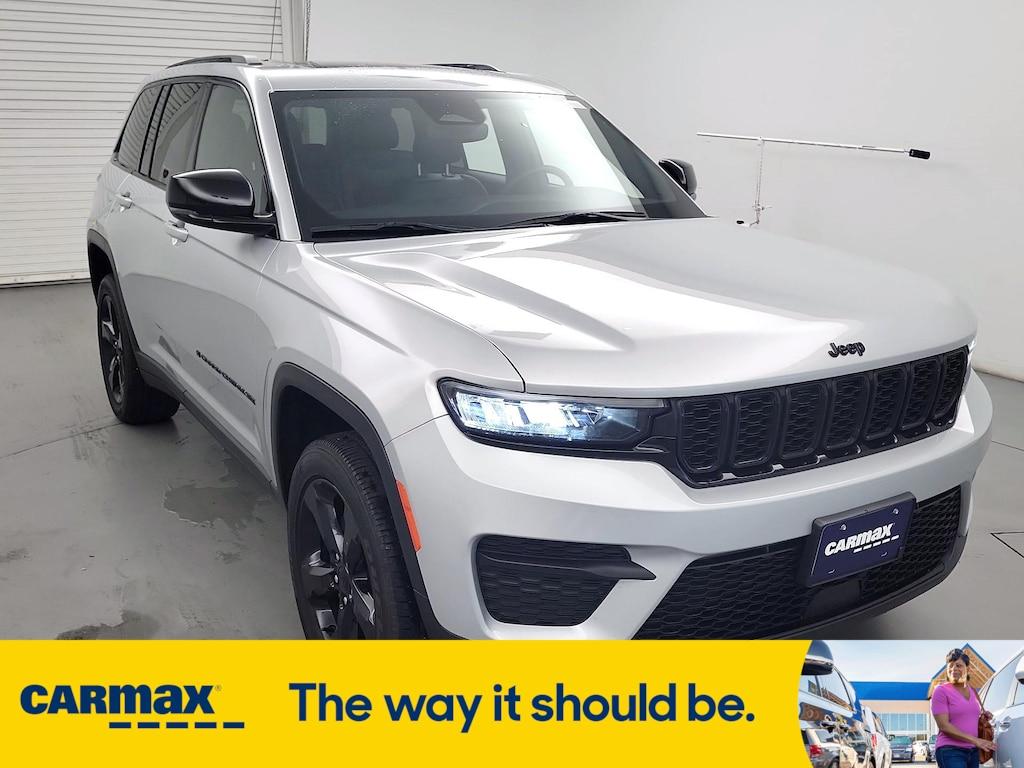 used 2022 Jeep Grand Cherokee car, priced at $34,998