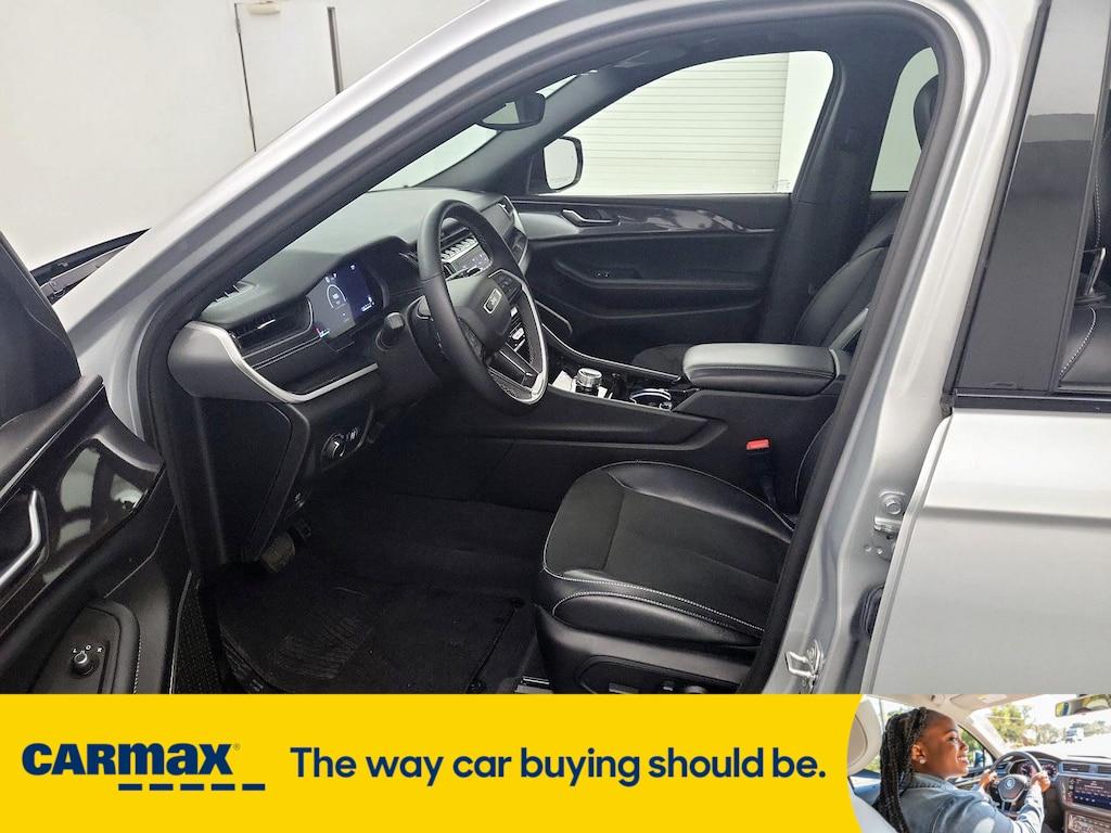 used 2022 Jeep Grand Cherokee car, priced at $34,998