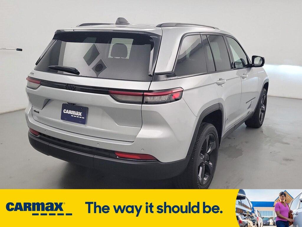 used 2022 Jeep Grand Cherokee car, priced at $34,998