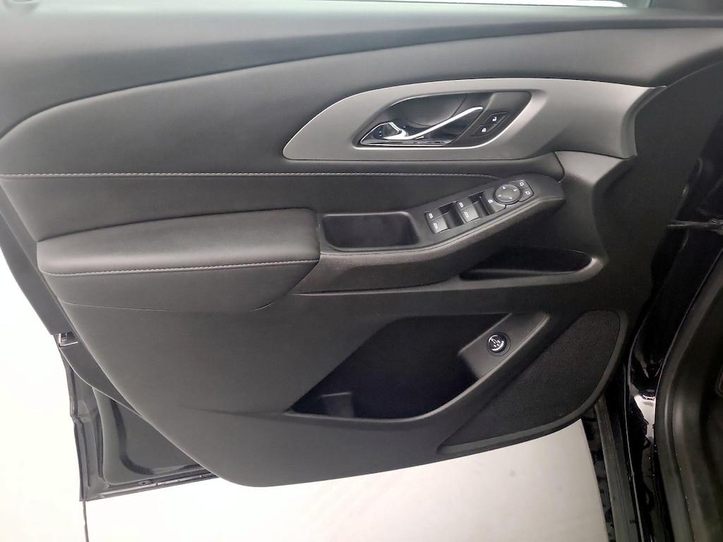 used 2022 Chevrolet Traverse car, priced at $30,998