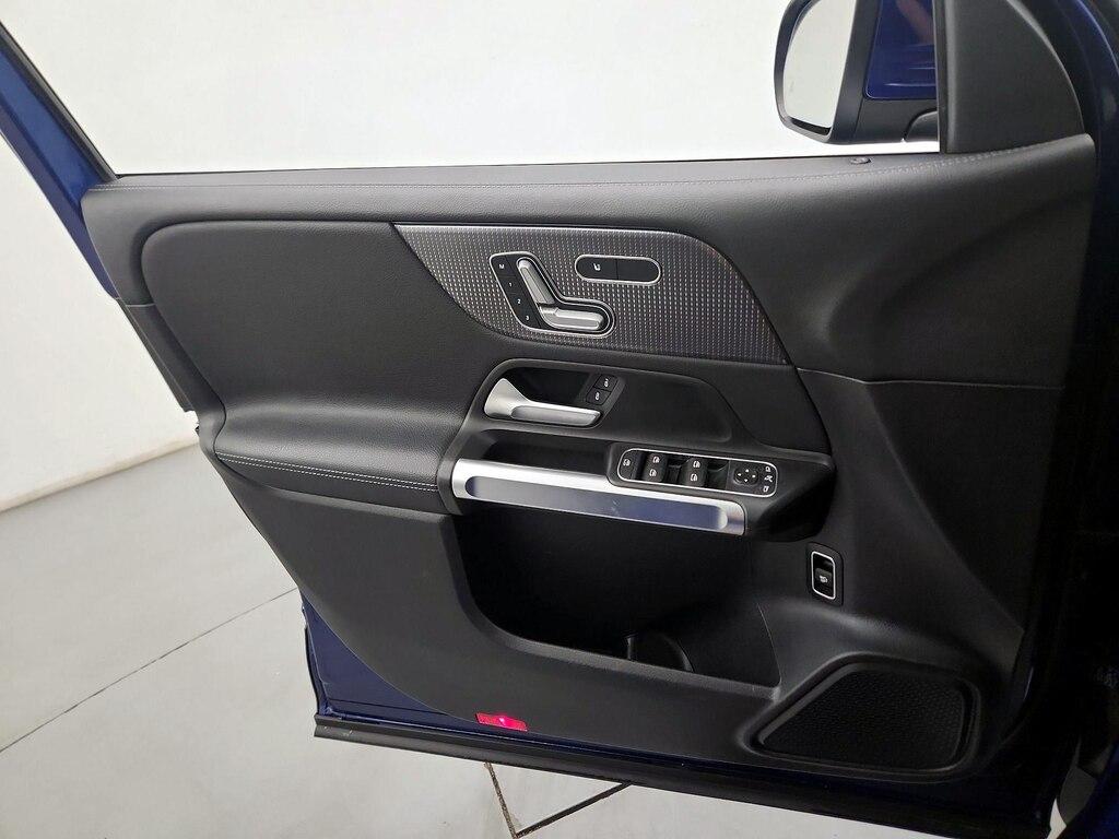 used 2021 Mercedes-Benz GLB 250 car, priced at $30,998