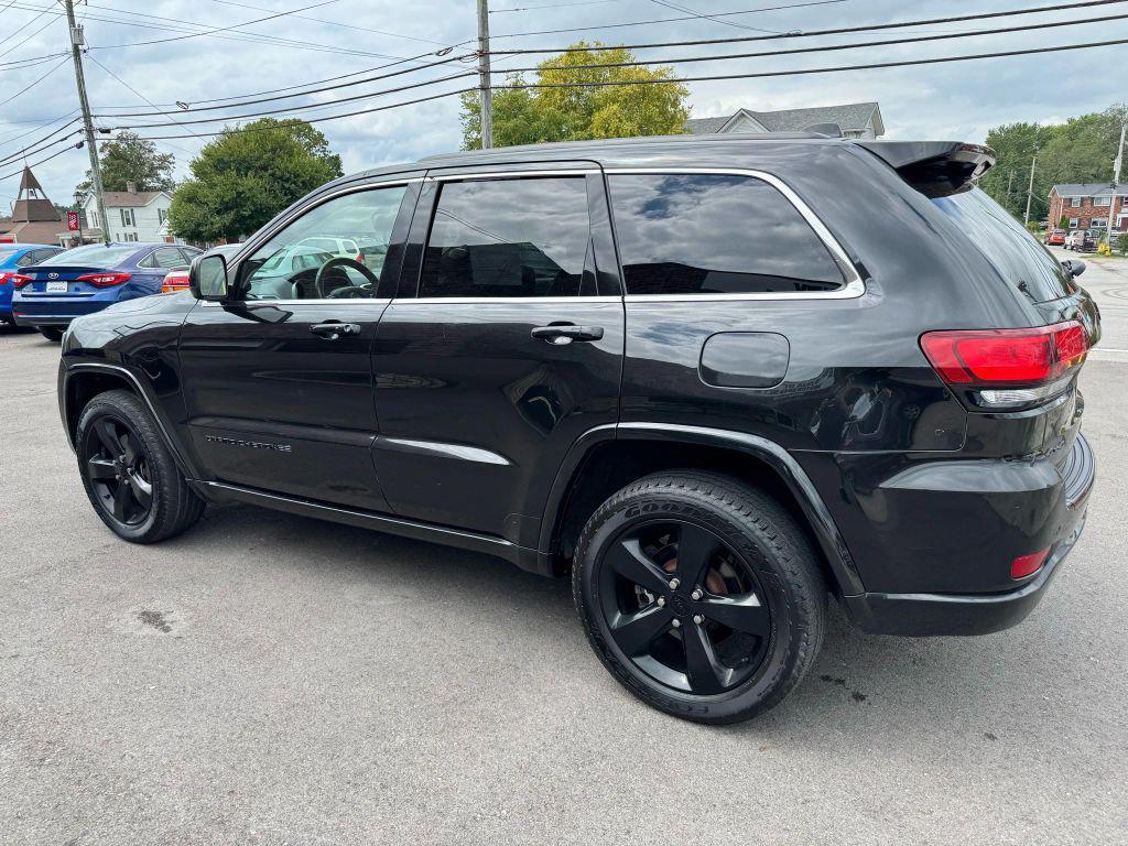used 2015 Jeep Grand Cherokee car, priced at $12,400