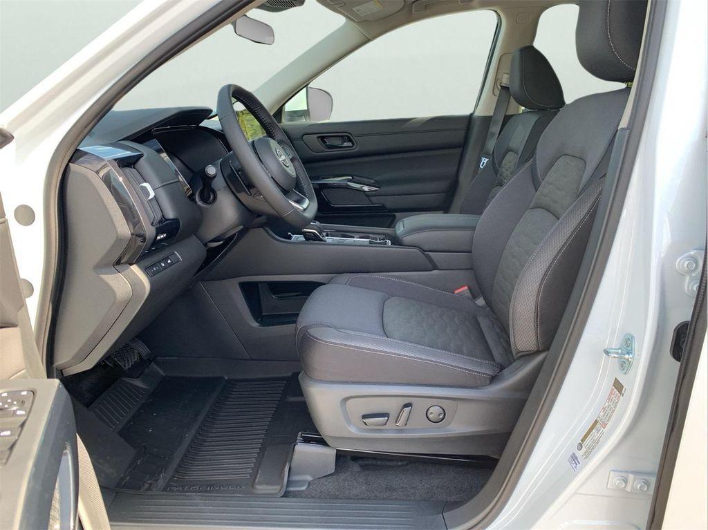 new 2025 Nissan Pathfinder car, priced at $37,411