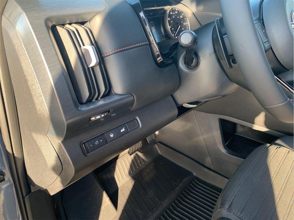 new 2025 Nissan Pathfinder car, priced at $39,620