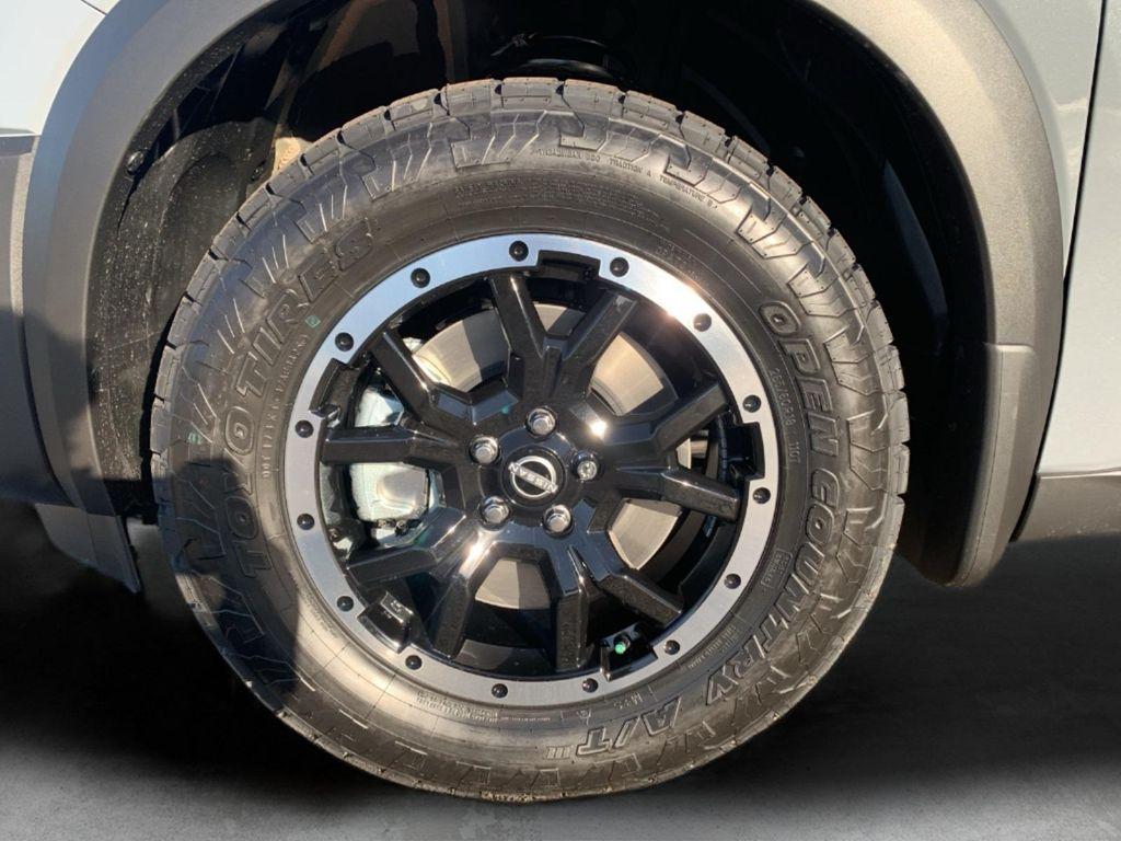 new 2025 Nissan Pathfinder car, priced at $39,620