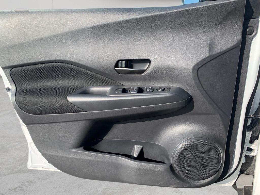 new 2025 Nissan Kicks car, priced at $238