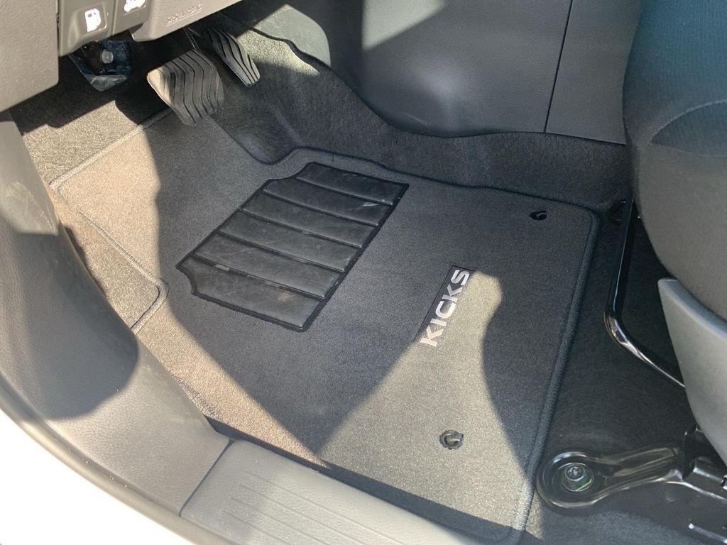 new 2025 Nissan Kicks car, priced at $238