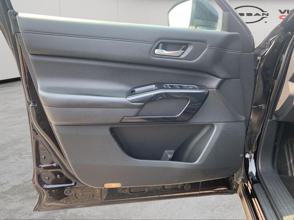 used 2022 Nissan Pathfinder car, priced at $24,998