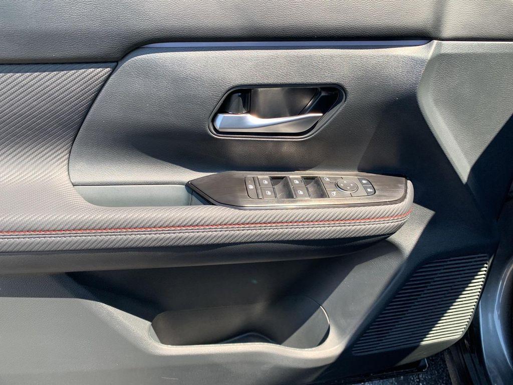 new 2025 Nissan Kicks car, priced at $29,250