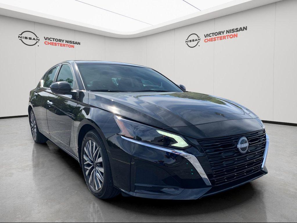 new 2025 Nissan Altima car, priced at $30,124
