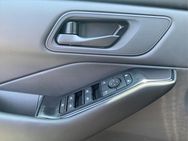 new 2025 Nissan Rogue car, priced at $29,738