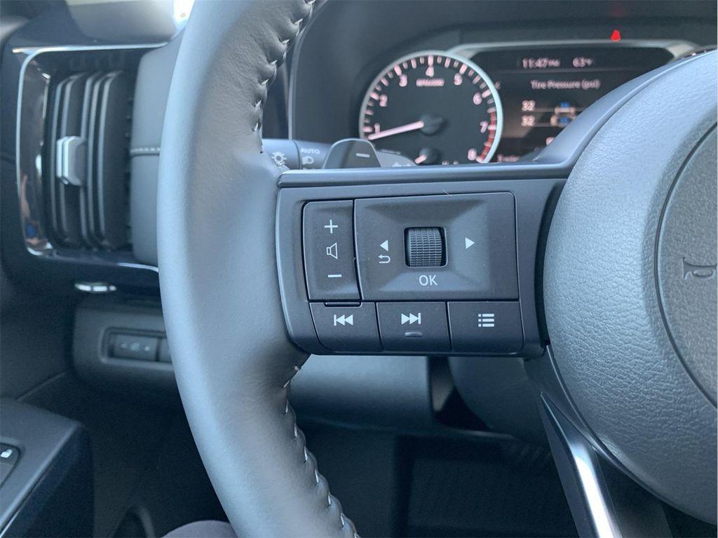 new 2025 Nissan Pathfinder car, priced at $43,980