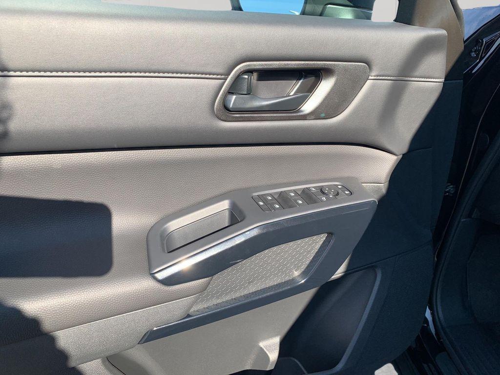 new 2025 Nissan Pathfinder car, priced at $43,980