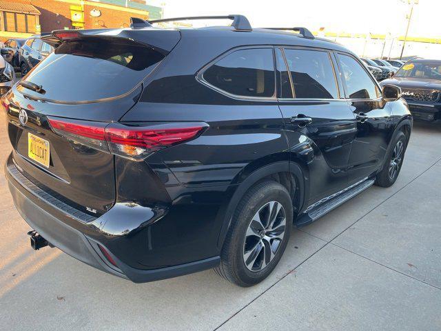 used 2022 Toyota Highlander car, priced at $32,997