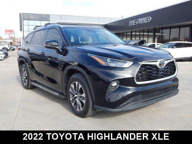 used 2022 Toyota Highlander car, priced at $32,856