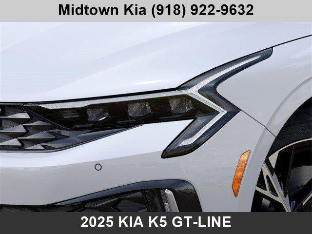 new 2025 Kia K5 car, priced at $29,075