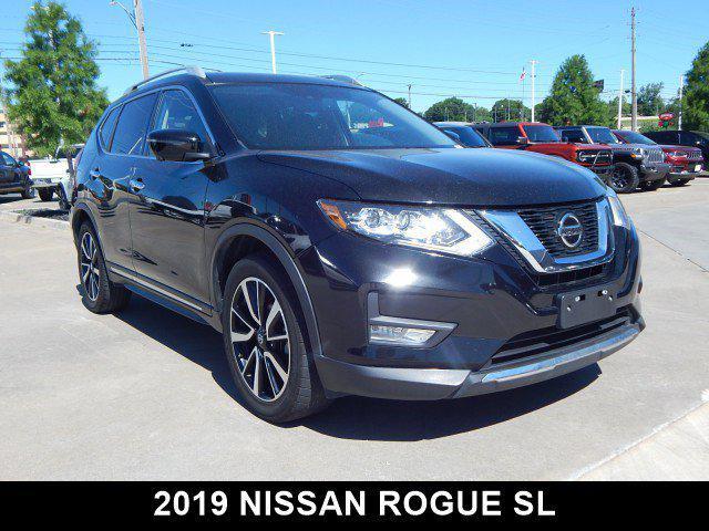 used 2019 Nissan Rogue car, priced at $18,099