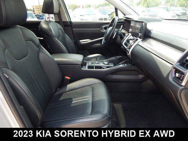 used 2023 Kia Sorento Hybrid car, priced at $29,786