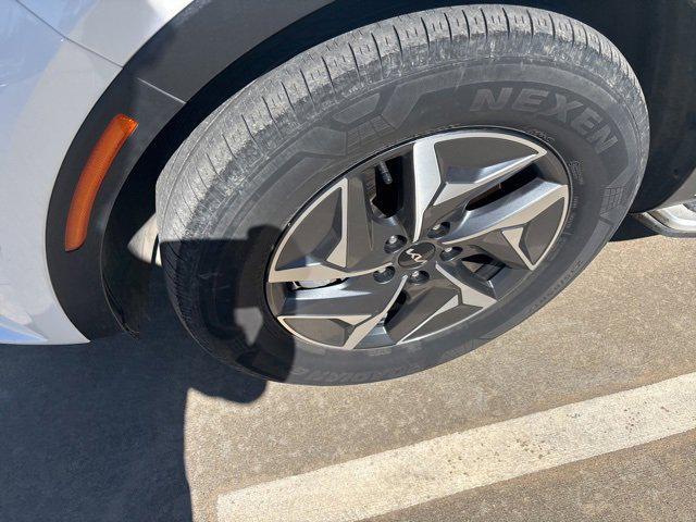 used 2022 Kia Sorento Hybrid car, priced at $26,192