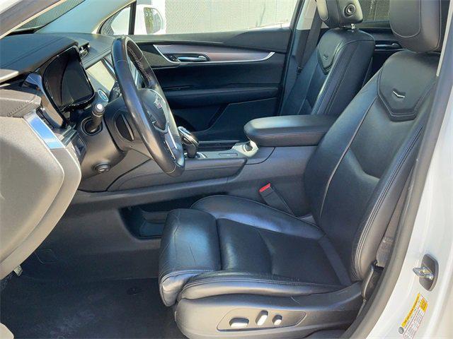 used 2017 Cadillac XT5 car, priced at $12,435