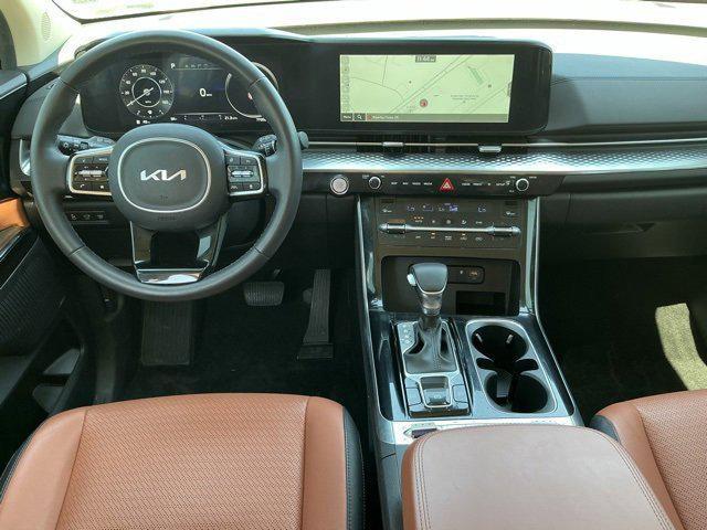 used 2024 Kia Carnival car, priced at $39,722