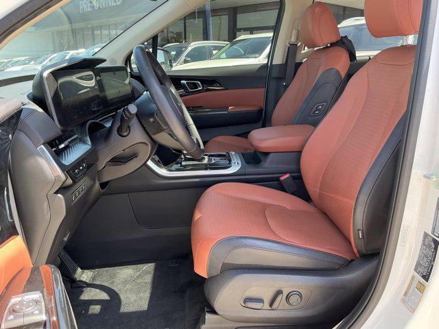 used 2024 Kia Carnival car, priced at $39,722