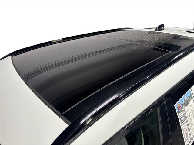 used 2022 Land Rover Range Rover Velar car, priced at $32,888