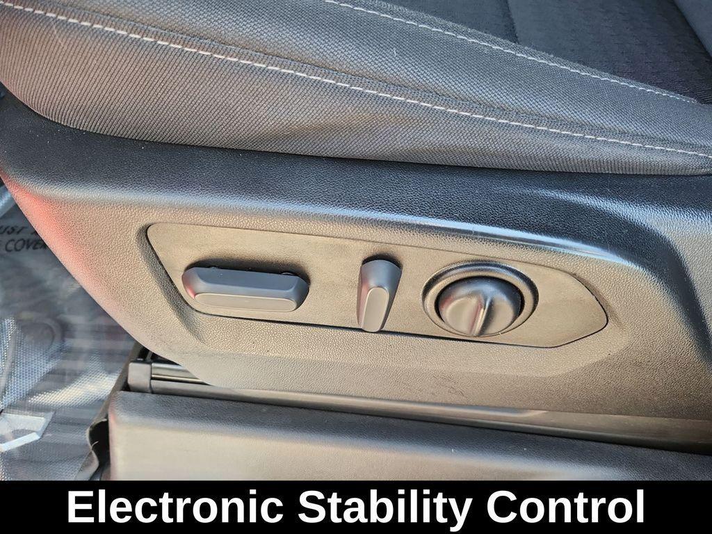 used 2022 Chevrolet Silverado 1500 car, priced at $40,688