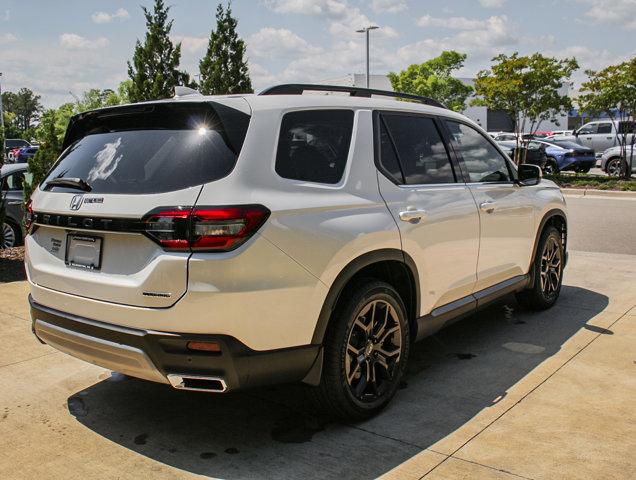 new 2025 Honda Pilot car, priced at $51,305